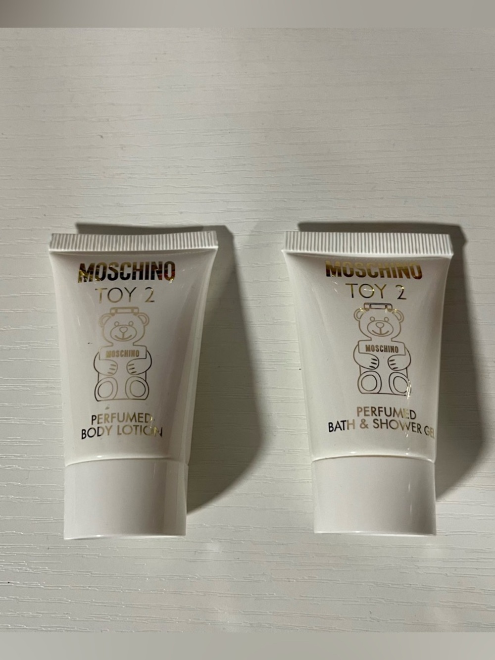 Moschino Toy 2 White Perfumed Bath & Body Travel Duo